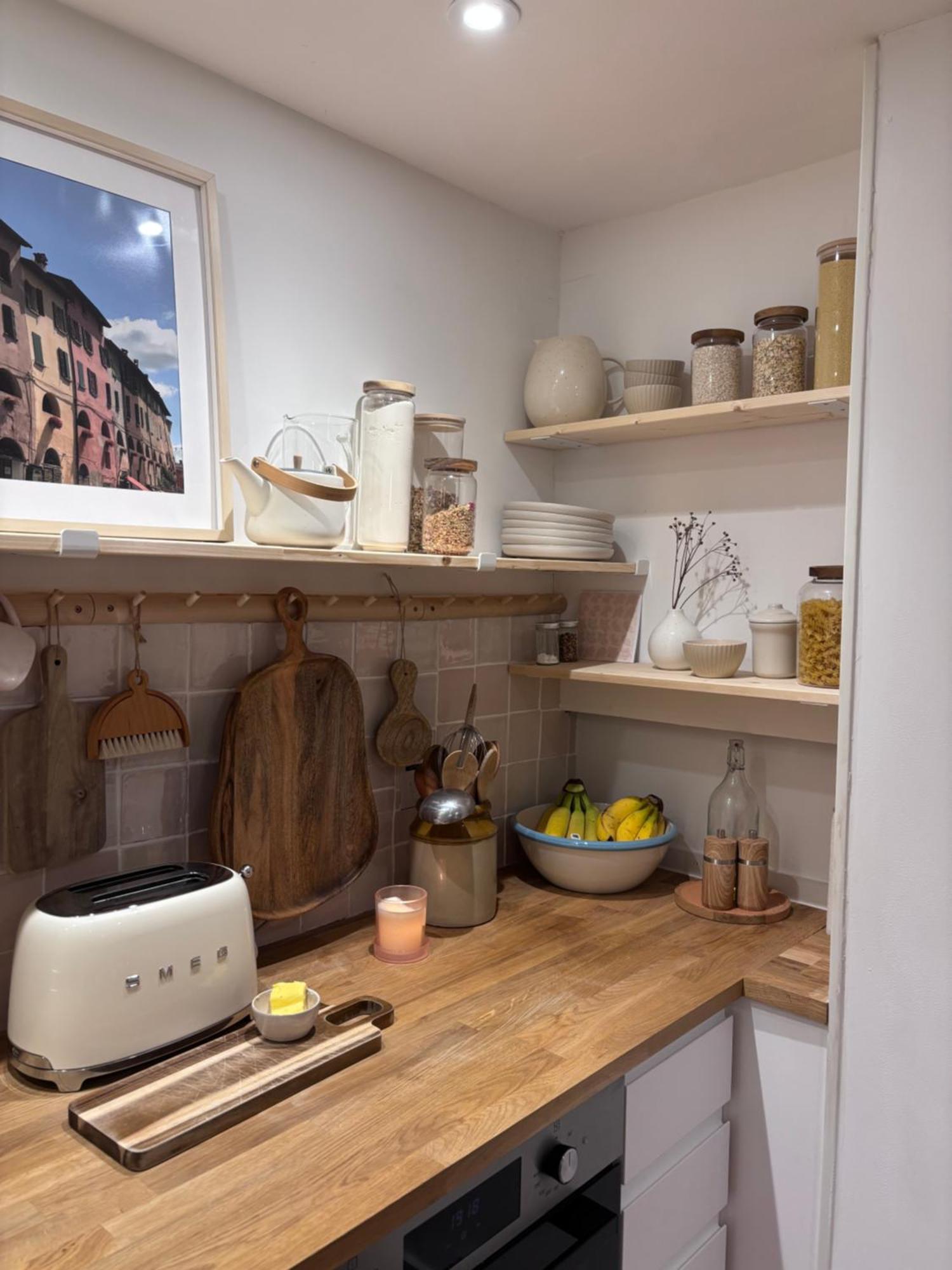 Apartment Cosy, Convenient Flat In *