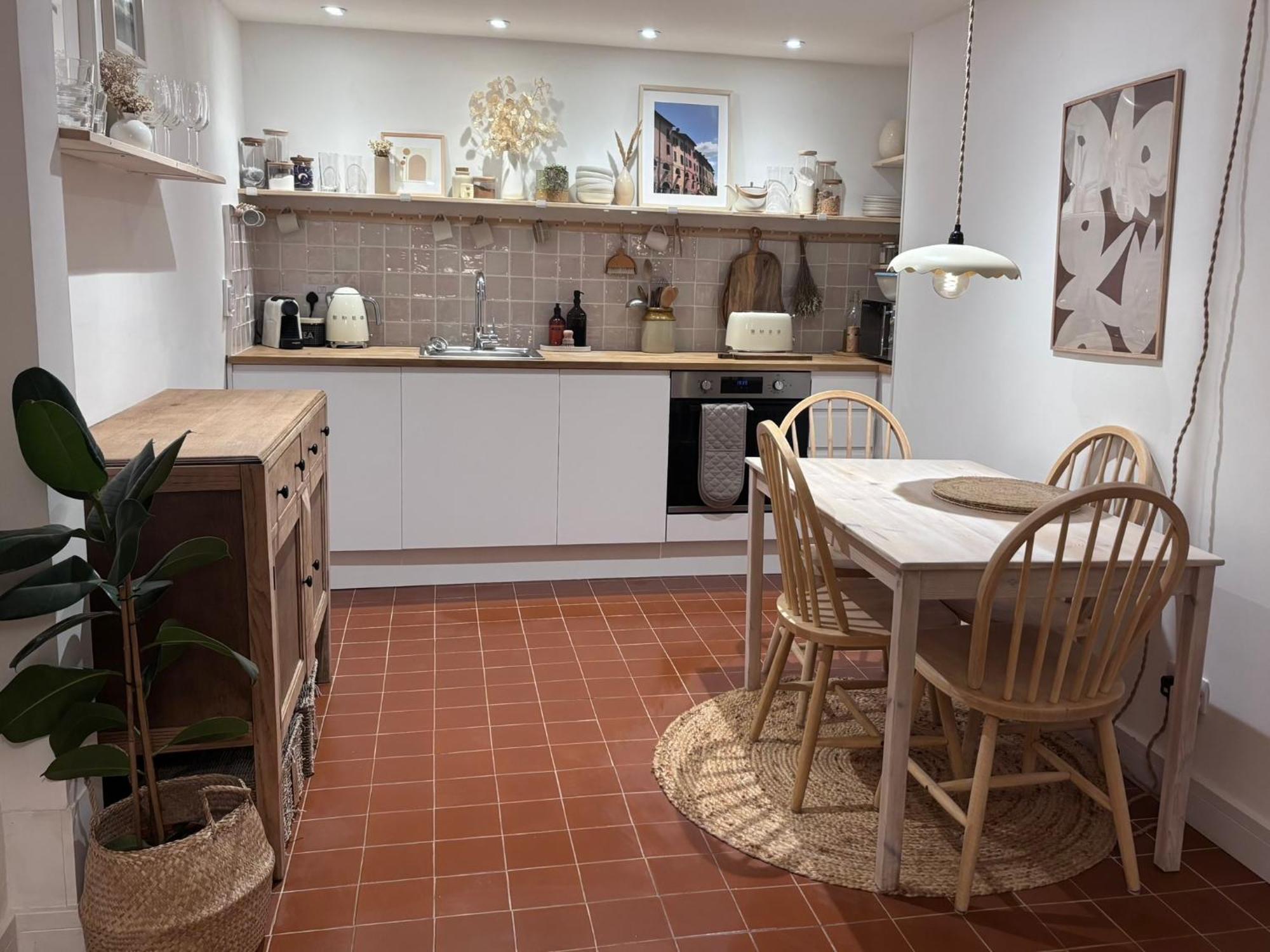 Cosy, Convenient Flat In Apartment *